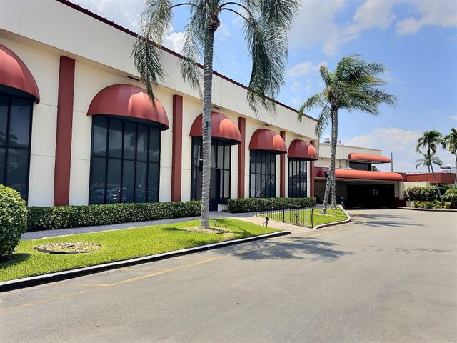 400 S Hollybrook Drive 202, Pembroke Pines, FL 33025