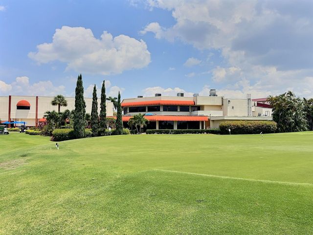 400 S Hollybrook Drive 202, Pembroke Pines, FL 33025