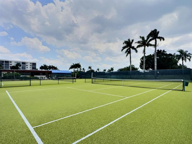 400 S Hollybrook Drive 202, Pembroke Pines, FL 33025