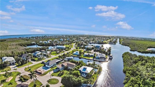 2790 Teal CT, St. James City, FL 33956
