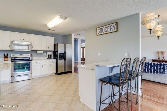 3085 Karen Cove, D'iberville, MS 39540