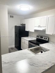 10709 Cleary Blvd 211, Plantation, FL 33324