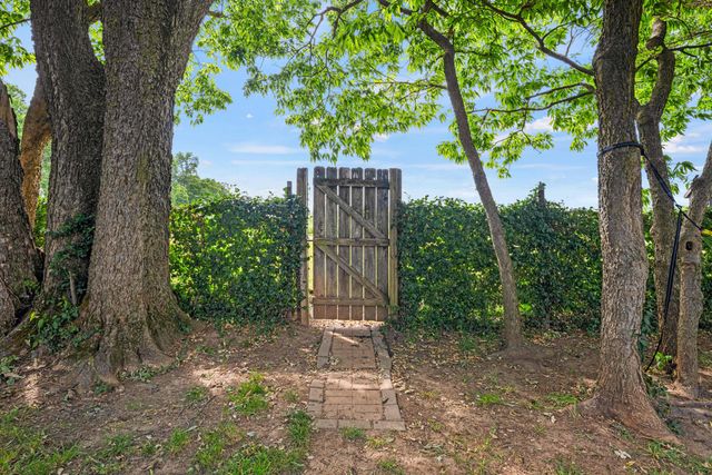 269 Meadow Valley Road, Lexington, KY 40511