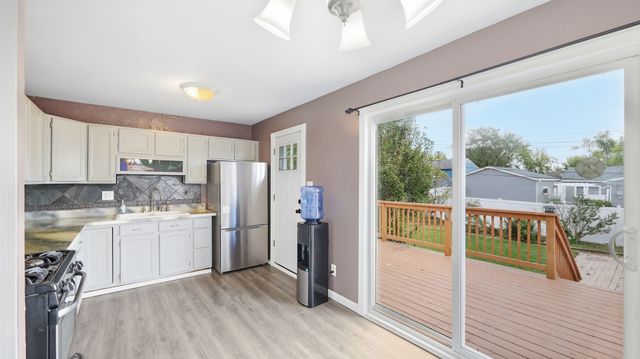 9417 Hawthorne Avenue, Mokena, IL 60448