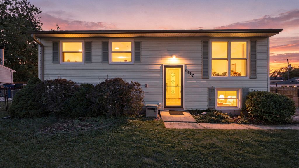 9417 Hawthorne Avenue, Mokena, IL 60448