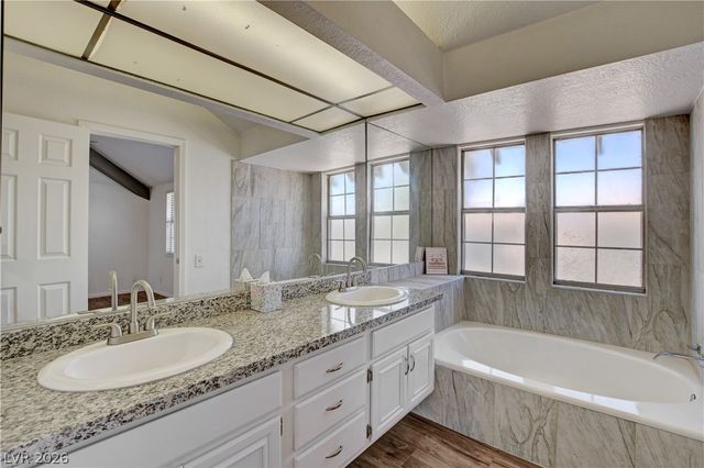 4049 Chalfont Court, Las Vegas, NV 89121