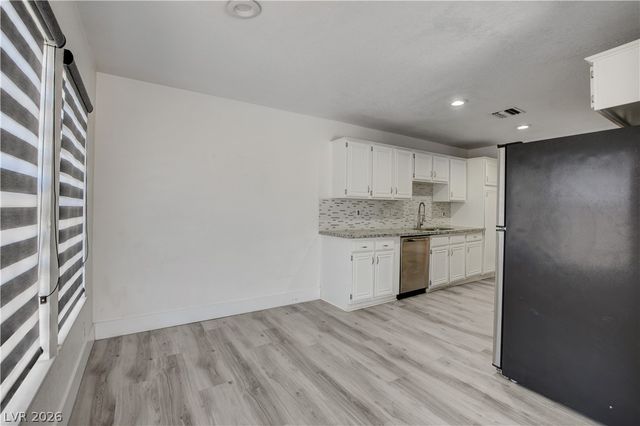 4049 Chalfont Court, Las Vegas, NV 89121