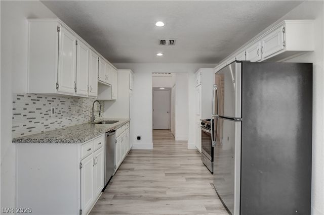 4049 Chalfont Court, Las Vegas, NV 89121
