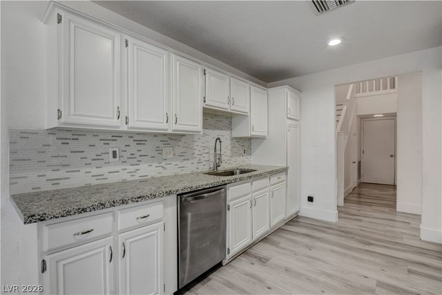 4049 Chalfont Court, Las Vegas, NV 89121