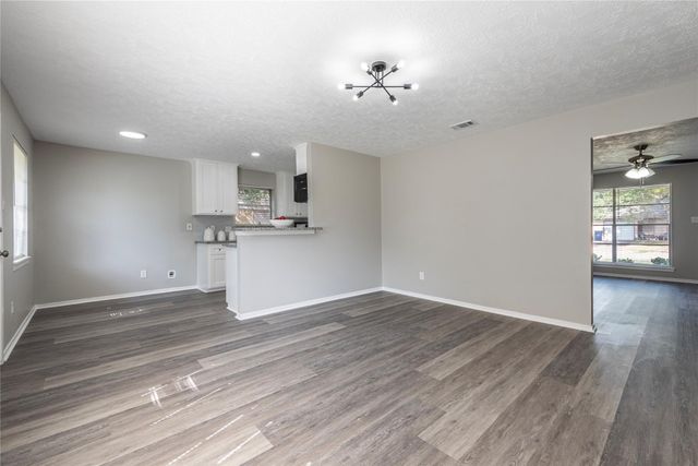 7305 Carver Avenue, Texas City, TX 77591