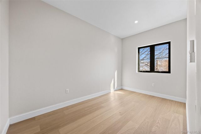 75-31 175th Street, Fresh Meadows, NY 11366