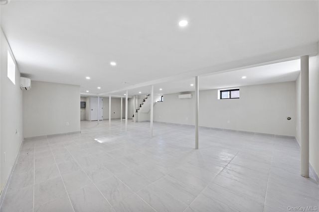 75-31 175th Street, Fresh Meadows, NY 11366