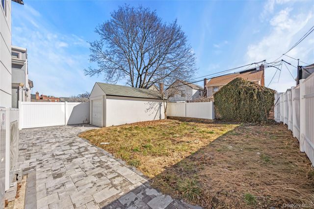 75-31 175th Street, Fresh Meadows, NY 11366