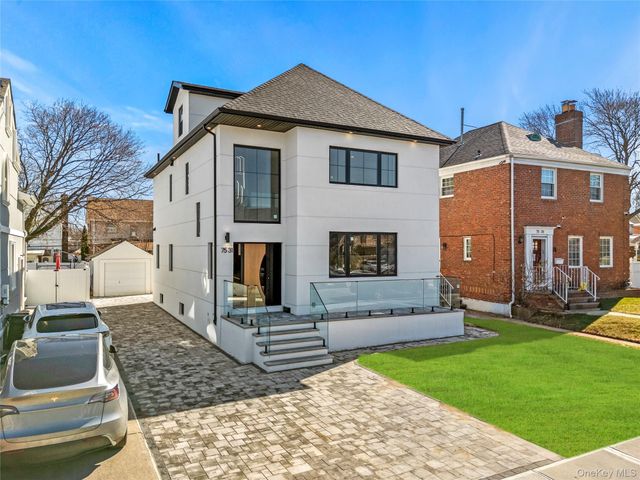 75-31 175th Street, Fresh Meadows, NY 11366