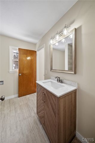 5887 Sutton Drive, Cicero, NY 13039