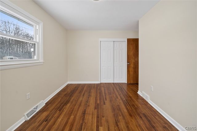 5887 Sutton Drive, Cicero, NY 13039