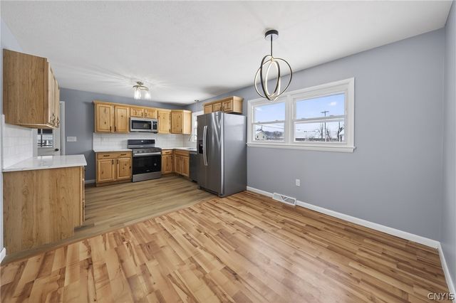 5887 Sutton Drive, Cicero, NY 13039