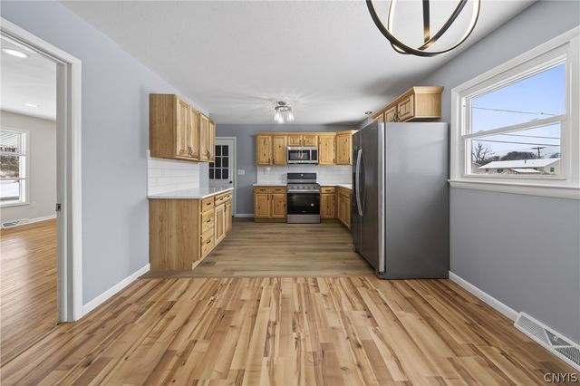 5887 Sutton Drive, Cicero, NY 13039