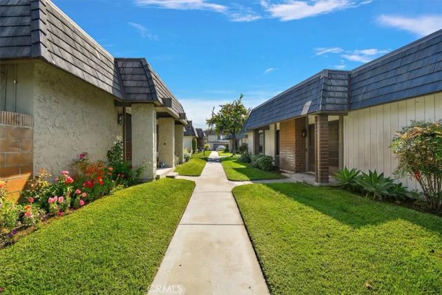16032 Timberhill, Cerritos, CA 90703
