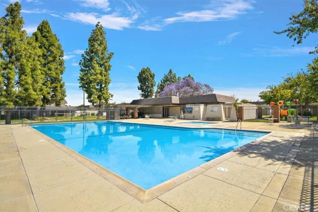 16032 Timberhill, Cerritos, CA 90703