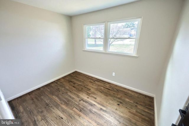 880 SPRINGVALE RD, Red Lion, PA 17356