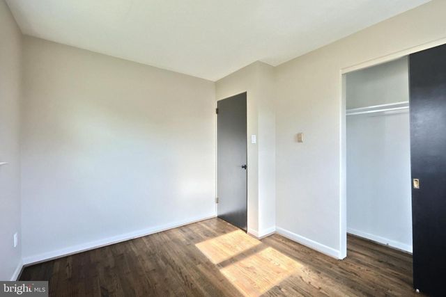 880 SPRINGVALE RD, Red Lion, PA 17356