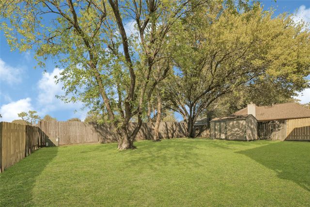 4910 Brownfields Court, Houston, TX 77066