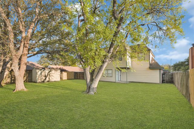 4910 Brownfields Court, Houston, TX 77066