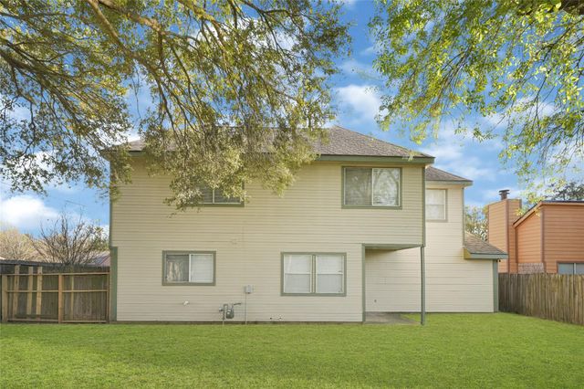 4910 Brownfields Court, Houston, TX 77066