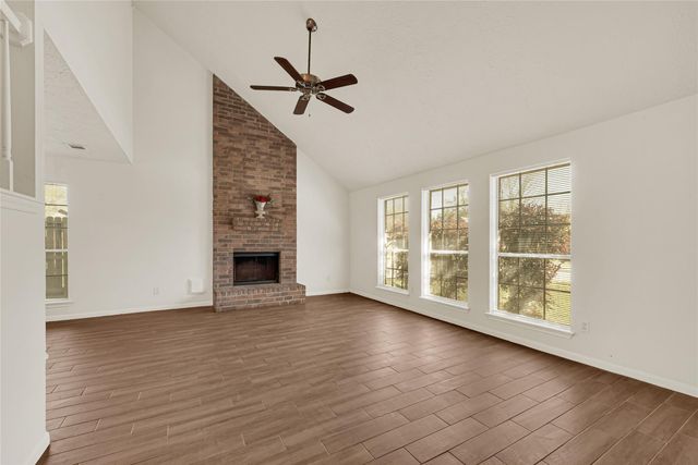 4910 Brownfields Court, Houston, TX 77066