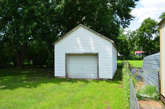 824 Evans Road, Evansdale, IA 50707