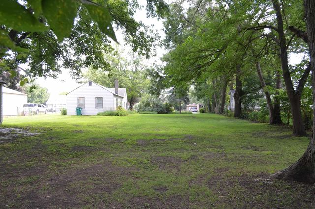 824 Evans Road, Evansdale, IA 50707