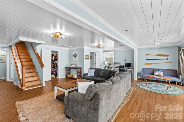 1331 Hickory Point Drive, Lexington, NC 27292