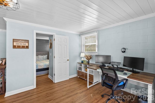 1331 Hickory Point Drive, Lexington, NC 27292