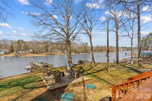 1331 Hickory Point Drive, Lexington, NC 27292