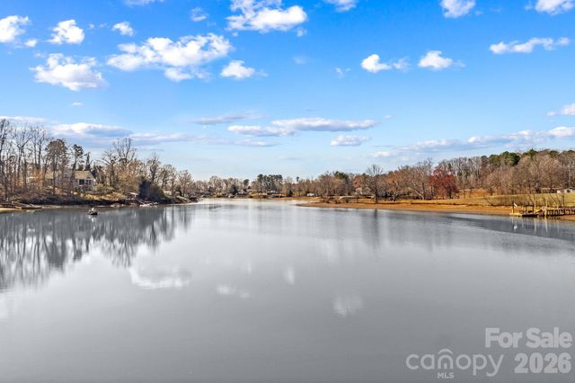 1331 Hickory Point Drive, Lexington, NC 27292