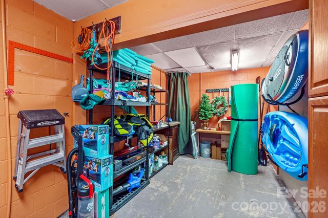 1331 Hickory Point Drive, Lexington, NC 27292