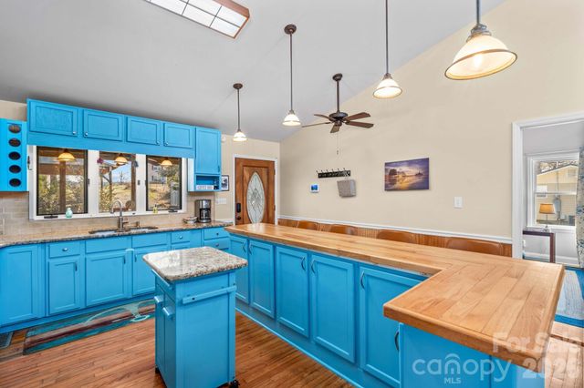 1331 Hickory Point Drive, Lexington, NC 27292