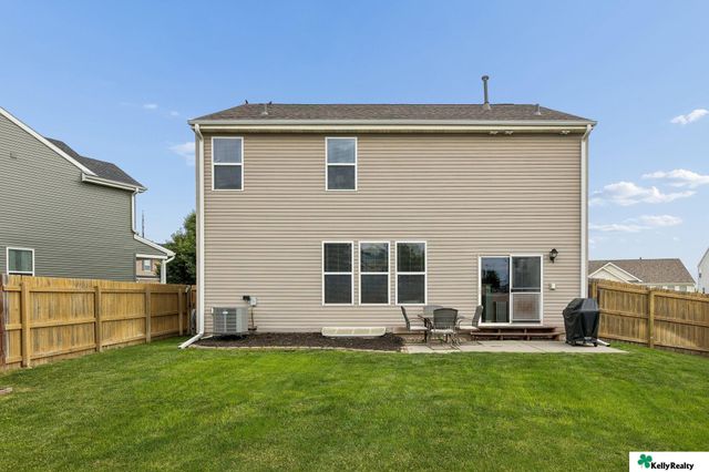15079 Mormon Circle, Bennington, NE 68007