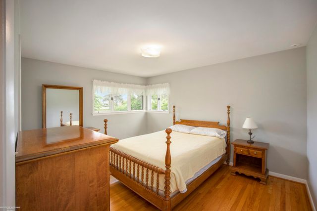 3162 Mcclure Drive, Troy, MI 48084