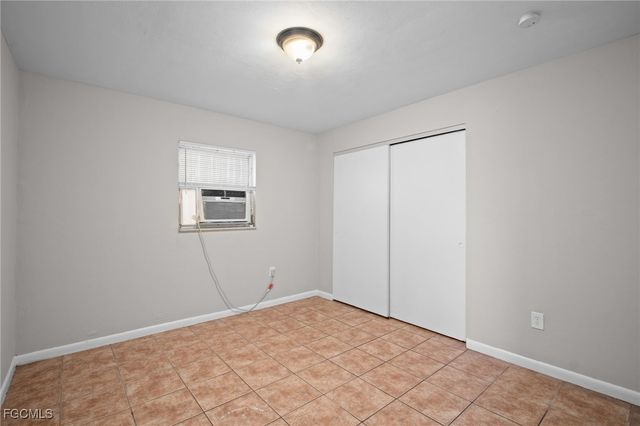 1604 oak DR, Fort Myers, FL 33907