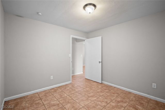 1604 oak DR, Fort Myers, FL 33907