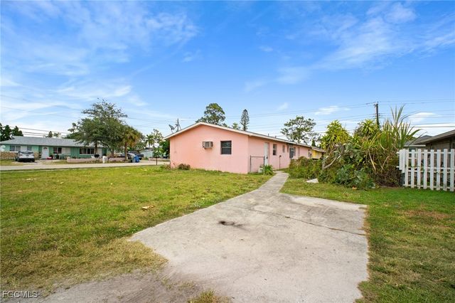 1604 oak DR, Fort Myers, FL 33907