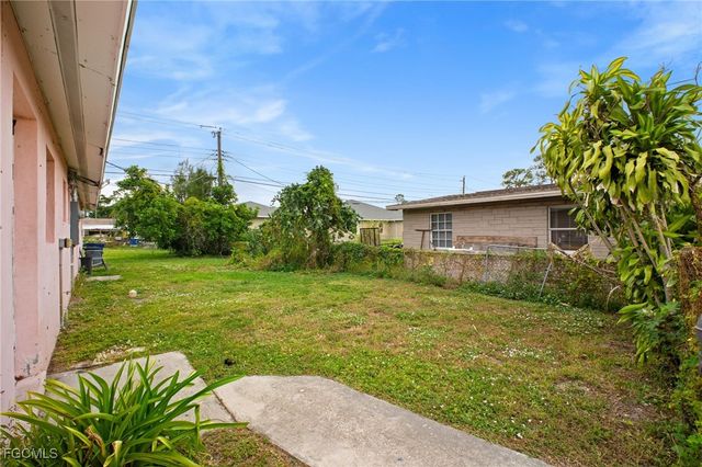 1604 oak DR, Fort Myers, FL 33907