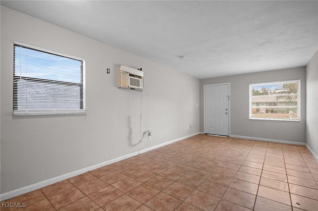 1604 oak DR, Fort Myers, FL 33907