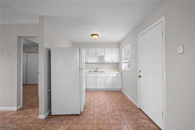 1604 oak DR, Fort Myers, FL 33907