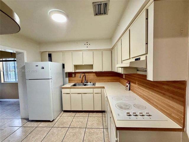 2801 SW 92nd Ct, Miami, FL 33165