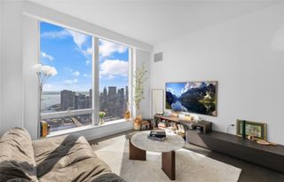 252 South Street 73K, New York (manhattan), NY 10002