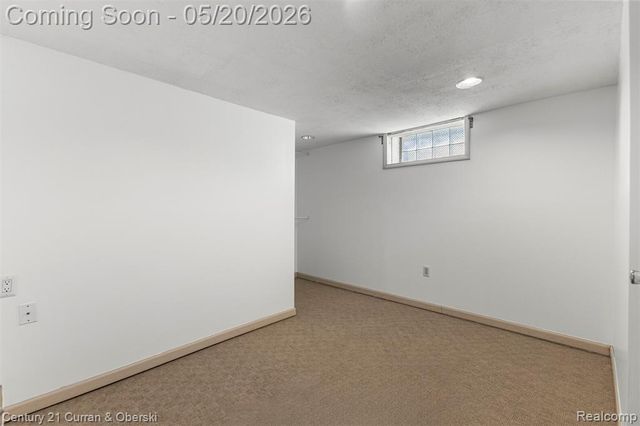 15587 Russell Avenue, Allen Park, MI 48101