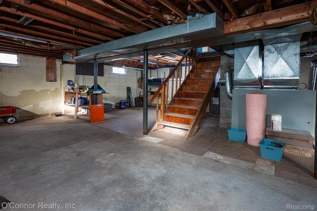 10496 Yale Road, Greenwood Township, MI 48006